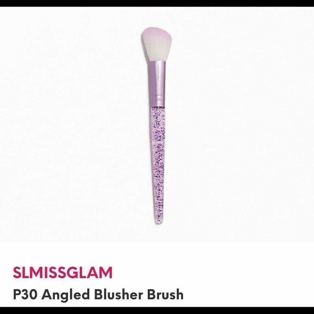 NEW … SLMISSGLAM P30 Angled Blusher Brush